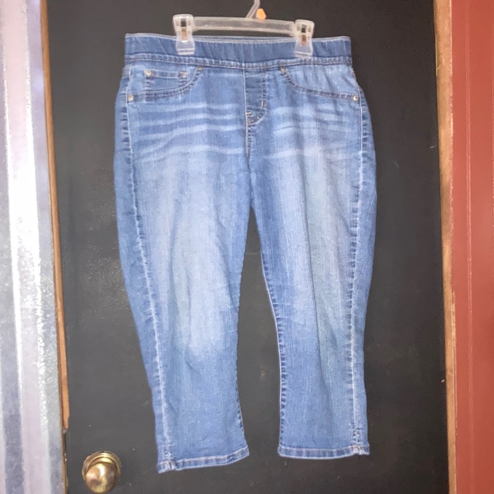 Levi Strauss & Co womens capris